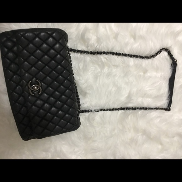 CHANEL - Picture 6 of 8